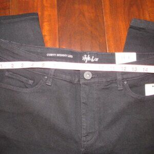 Style & Co Curvy Skinny Jeans 12 Short Black NWT Macy’s